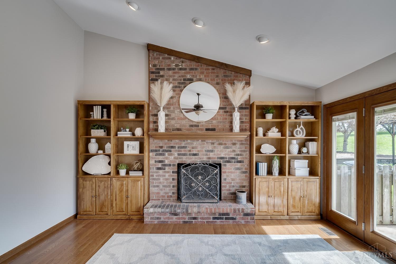 8275 Lindfield Dr Dr, West Chester, Ohio image 24