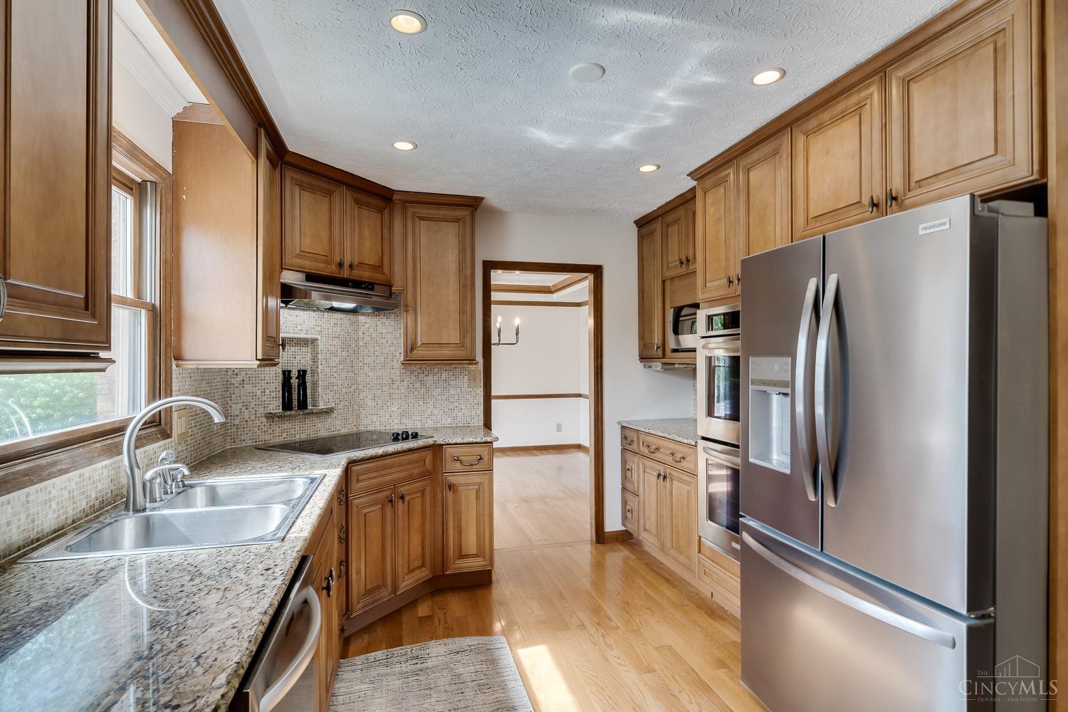 8275 Lindfield Dr Dr, West Chester, Ohio image 18