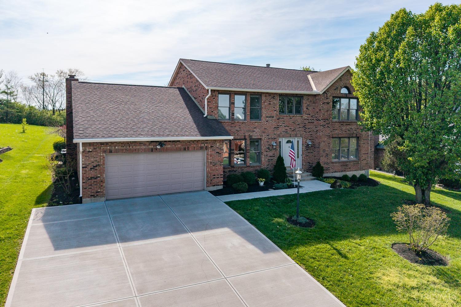 8275 Lindfield Dr Dr, West Chester, Ohio image 3