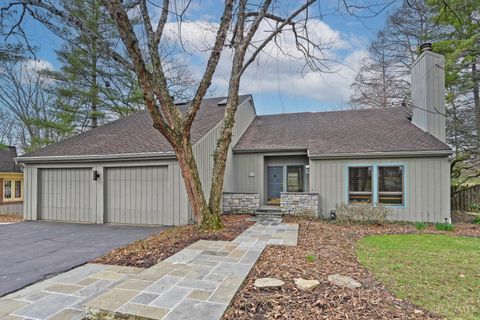 Photo of 9031 Winthrop Drive, Montgomery, OH 45249 (MLS # 1871346)