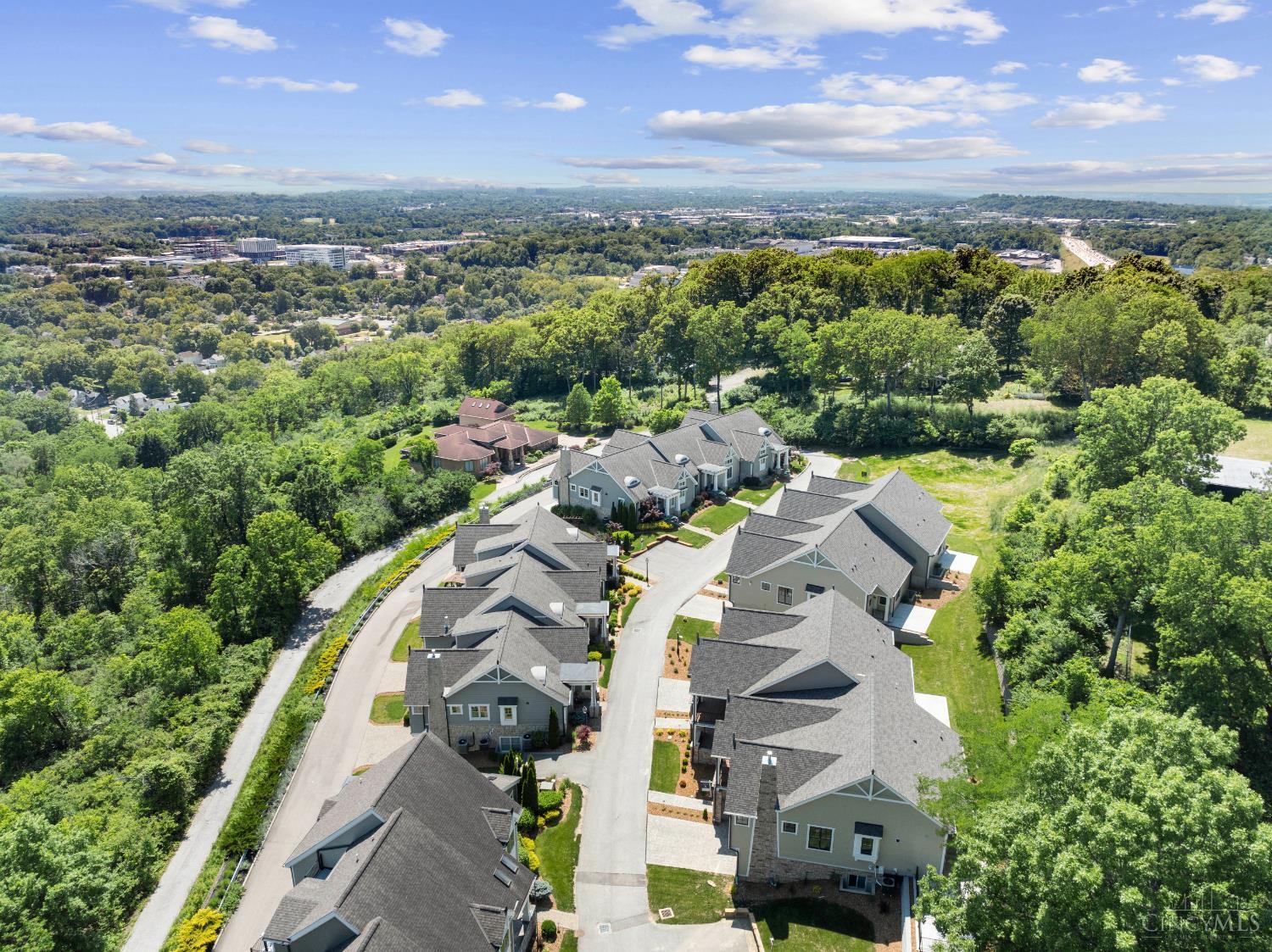 5960 Woodland Lane