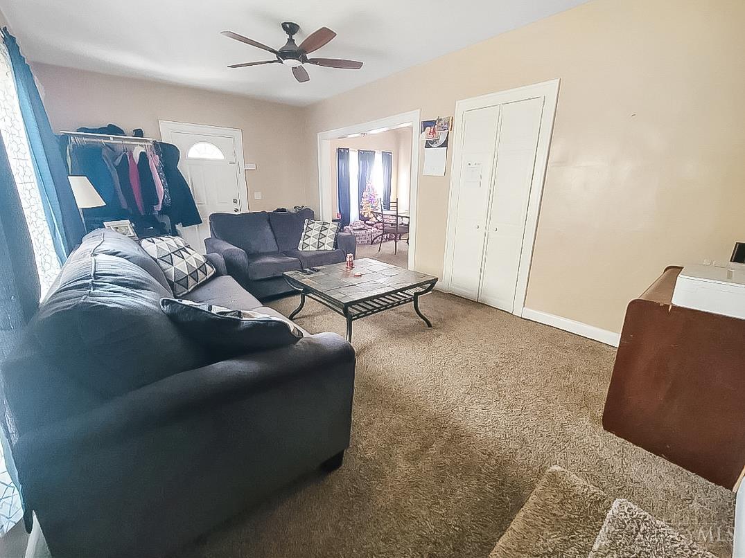 4334 W Eighth Street