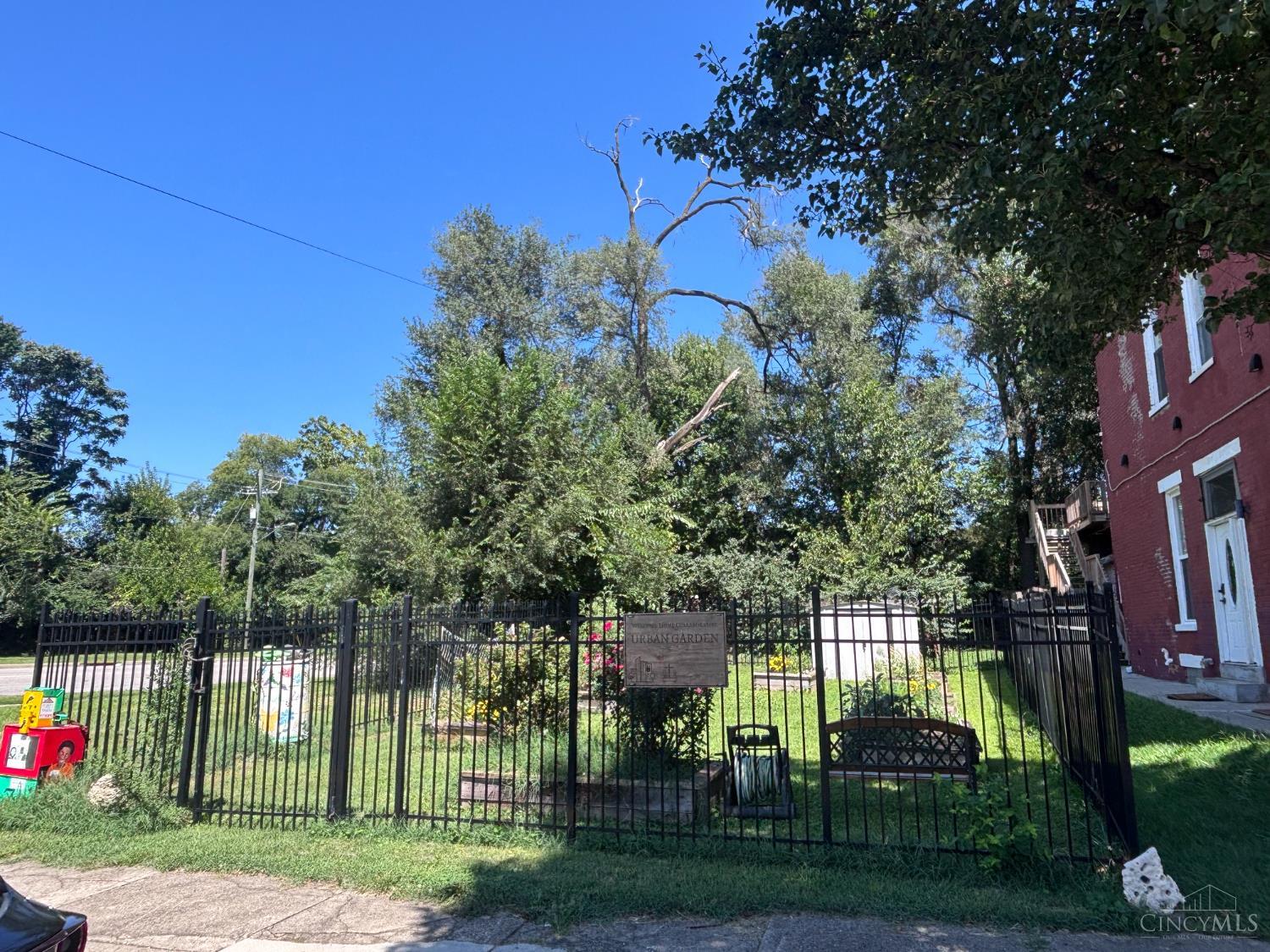 476 Dayton Street