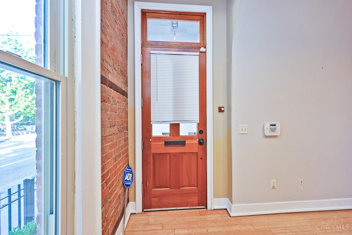 1122 Race Street 101A