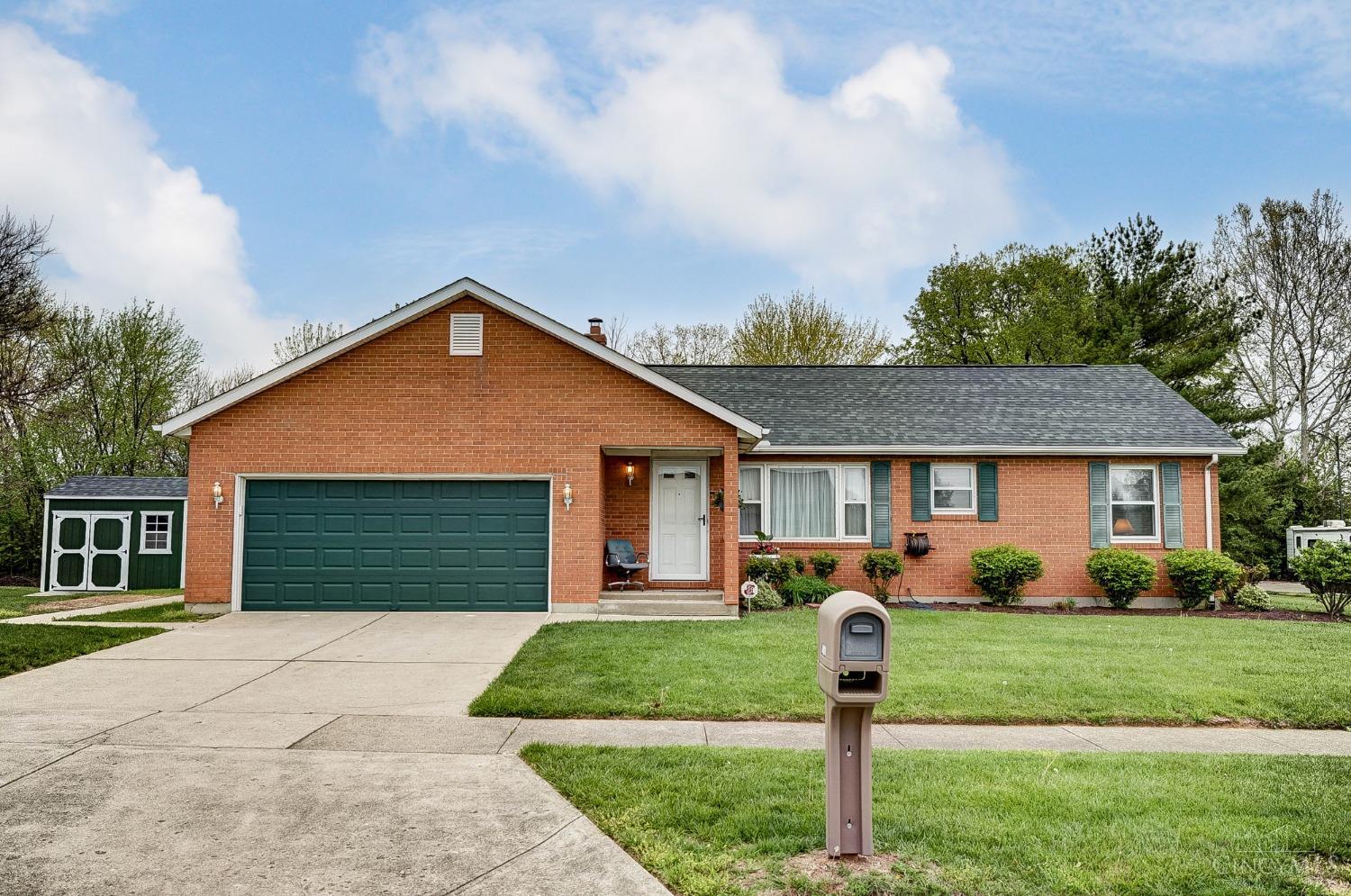 401 Kenec Drive, Middletown, Ohio image 1