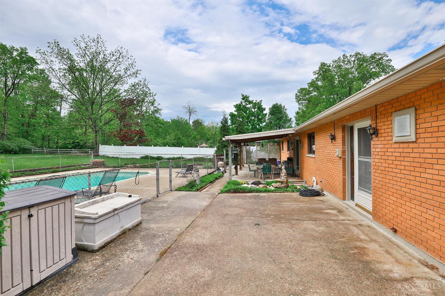 10435 Zocalo Drive, Colerain Twp, Ohio image 32