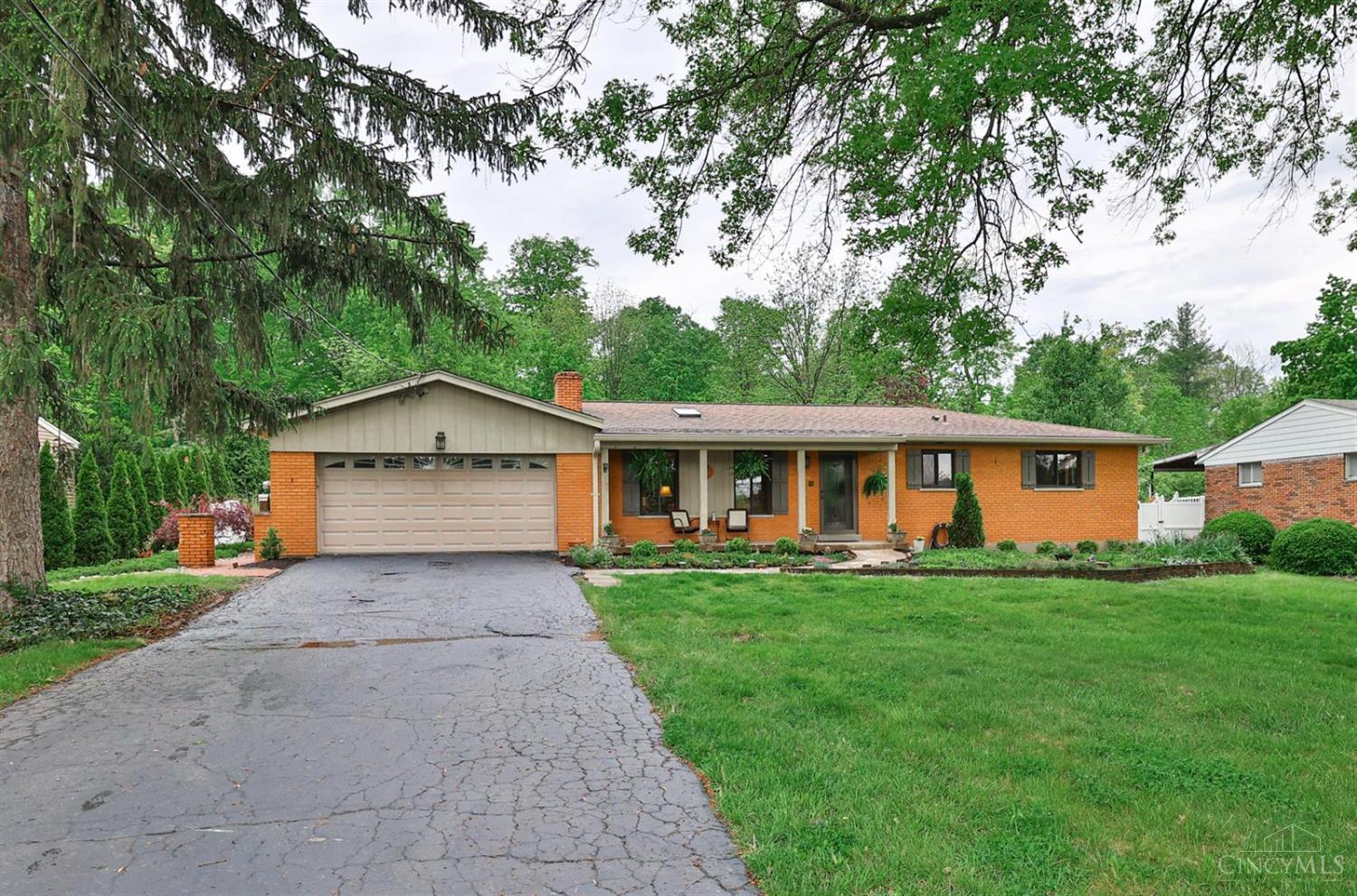 10435 Zocalo Drive, Colerain Twp, Ohio image 1