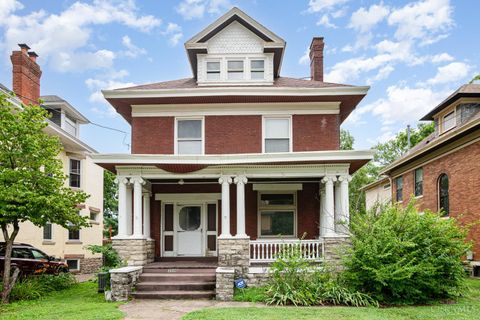 Photo of 3556 Mooney Avenue, Cincinnati, OH 45208 (MLS # 1856247)