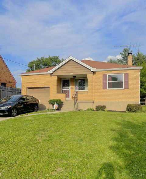 Photo of 1724 Hillfred Lane, Cincinnati, OH 45238 (MLS # 1878272)