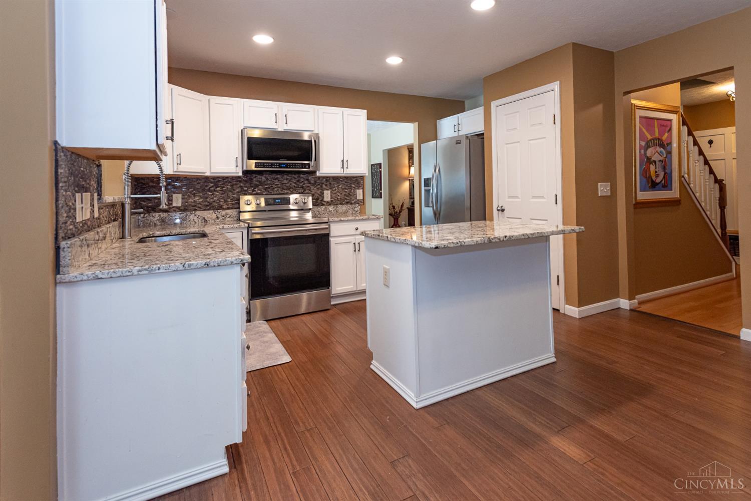 7708 Mourning Dove Lane, Hamilton, Ohio image 4
