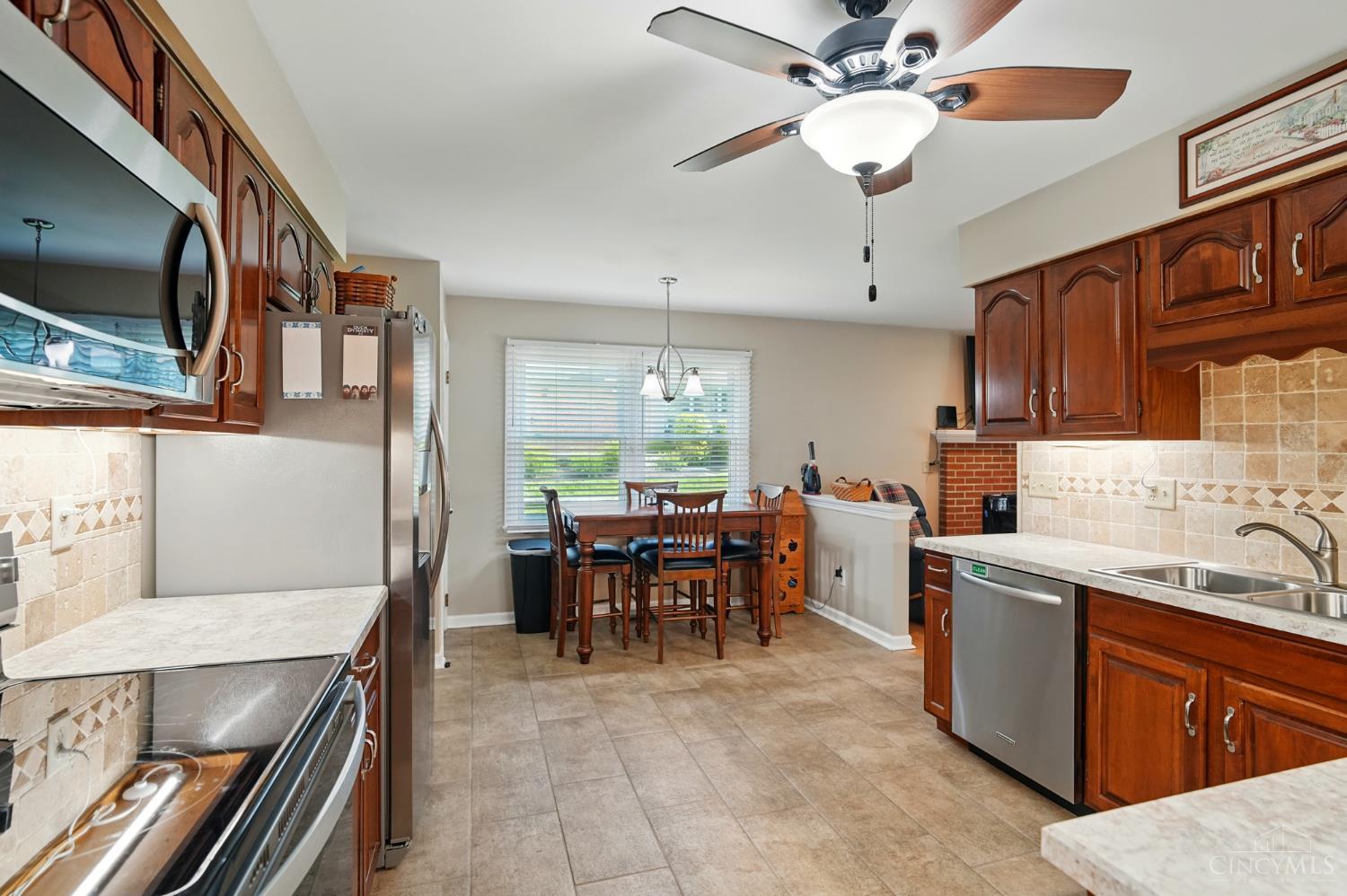 601 Tara Oaks Drive, Middletown, Ohio image 11