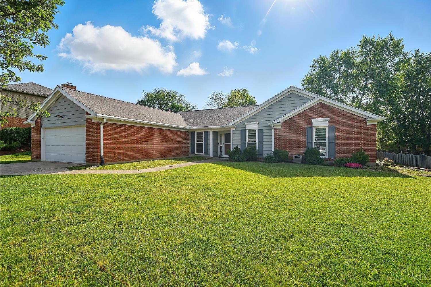 601 Tara Oaks Drive, Middletown, Ohio image 2