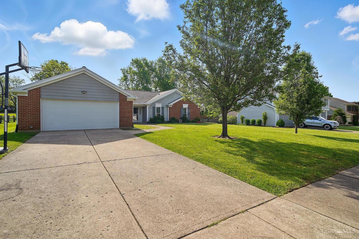 601 Tara Oaks Drive, Middletown, Ohio image 3