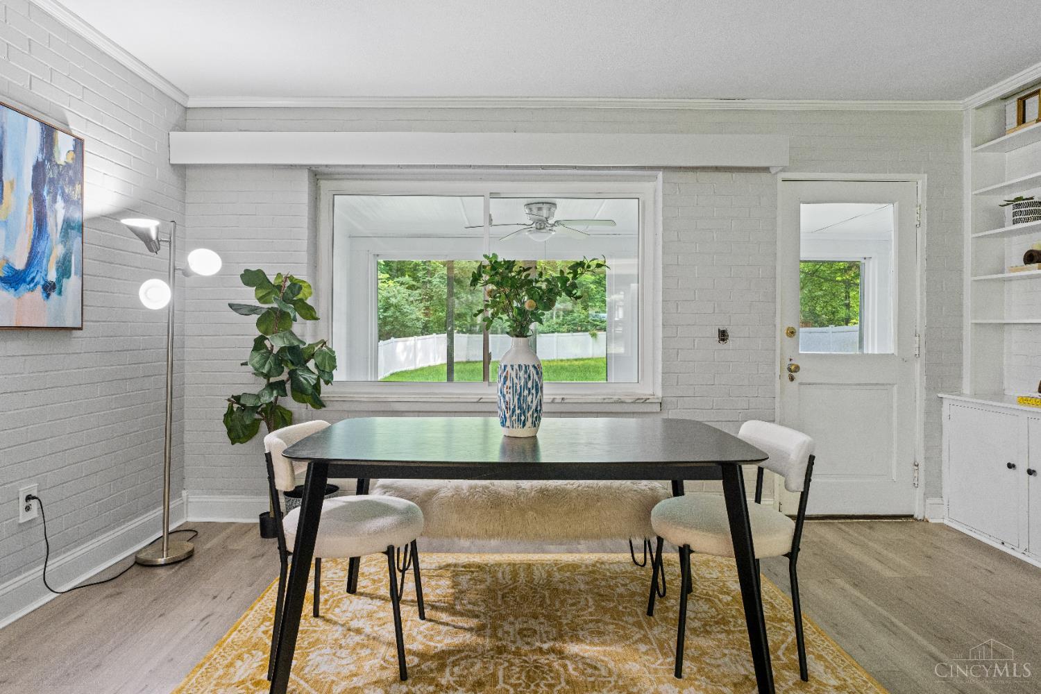 3927 Woodford Road, Cincinnati, Ohio image 10