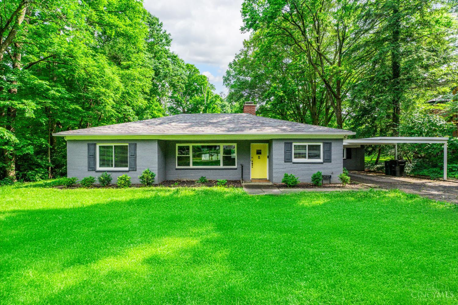 3927 Woodford Road, Cincinnati, Ohio image 1