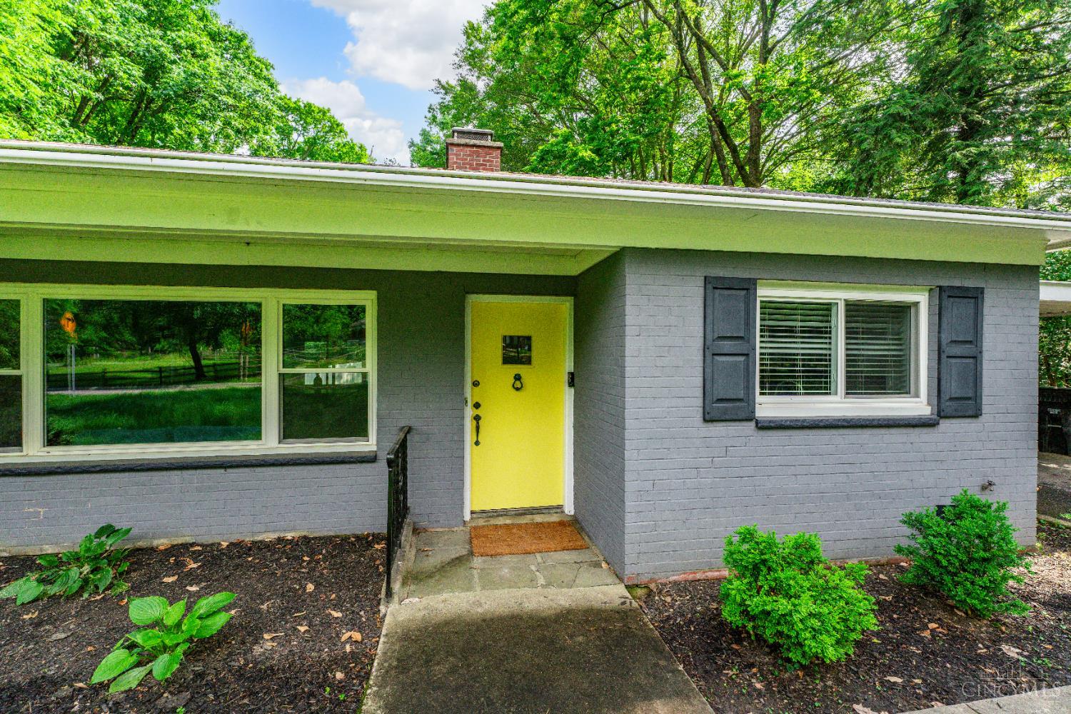 3927 Woodford Road, Cincinnati, Ohio image 3