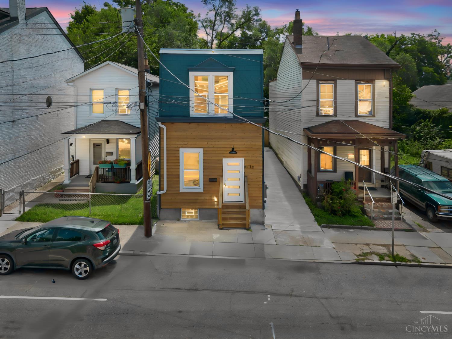 4112 Kirby Avenue