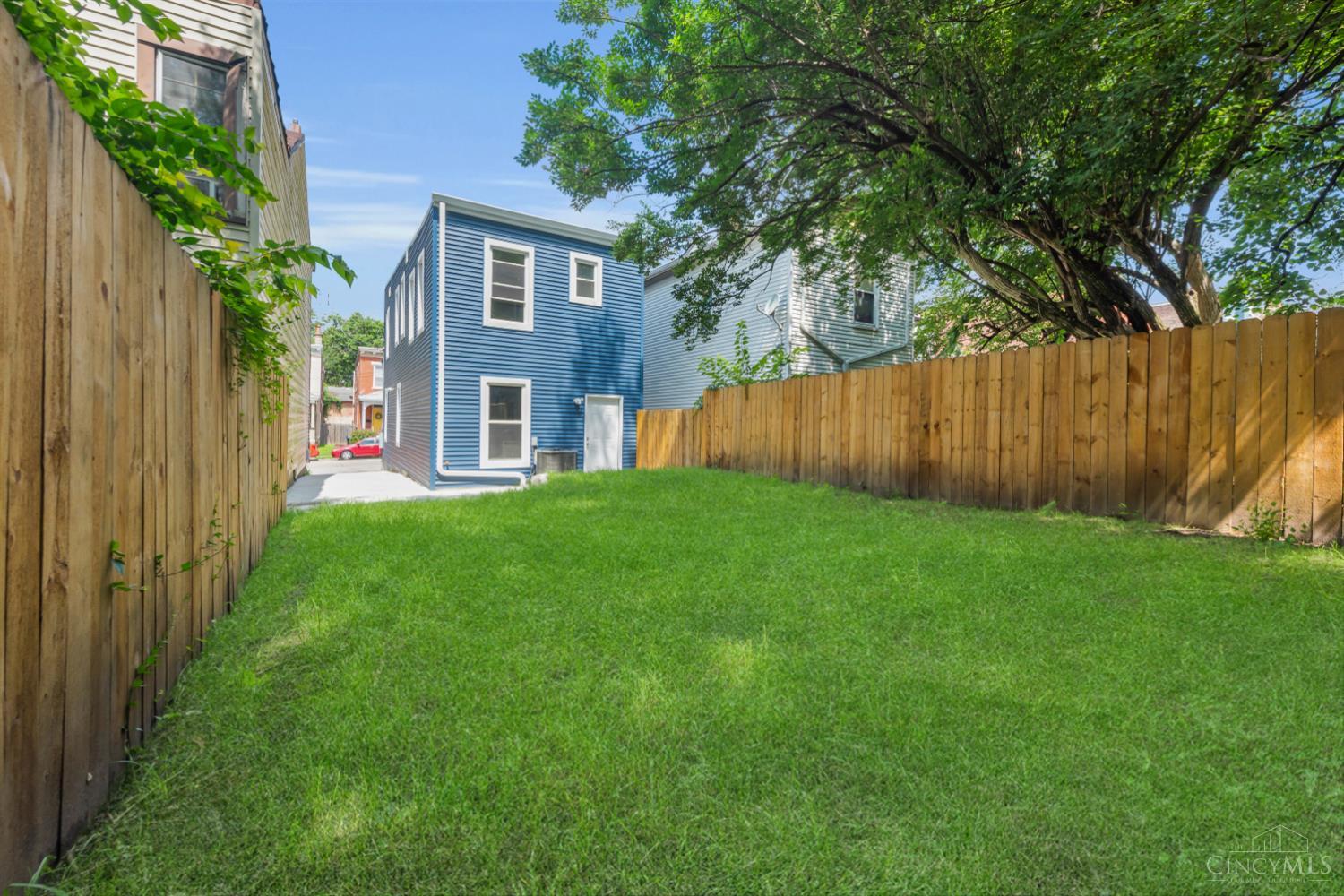 4112 Kirby Avenue