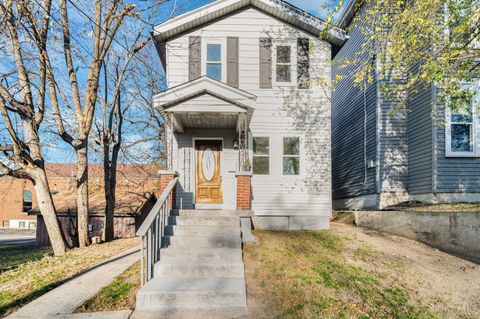 Photo of 412 Walnut Street, Elmwood Place, OH 45216 (MLS # 1863728)