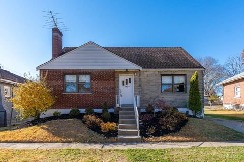 Photo of 1429 Covedale Avenue, Cincinnati, OH 45238 (MLS # 1861643)