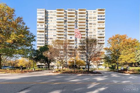 Photo of 2324 Madison Road #1705, Cincinnati, OH 45208 (MLS # 1878101)