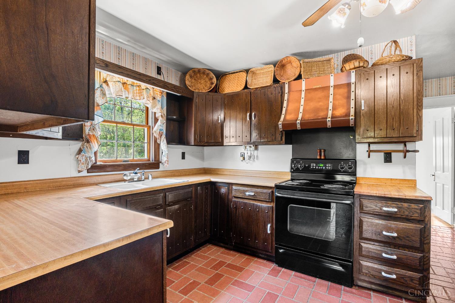 5856 Blue Rock Road