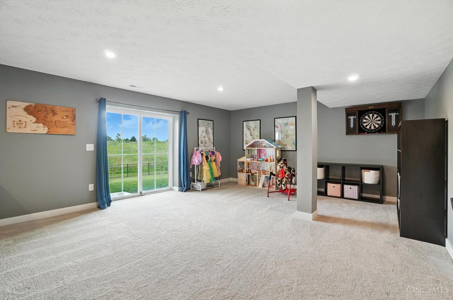 Union Twp, Ohio 45065, United States, 4 Bedrooms Bedrooms, ,4 BathroomsBathrooms,Residential,Active,174737