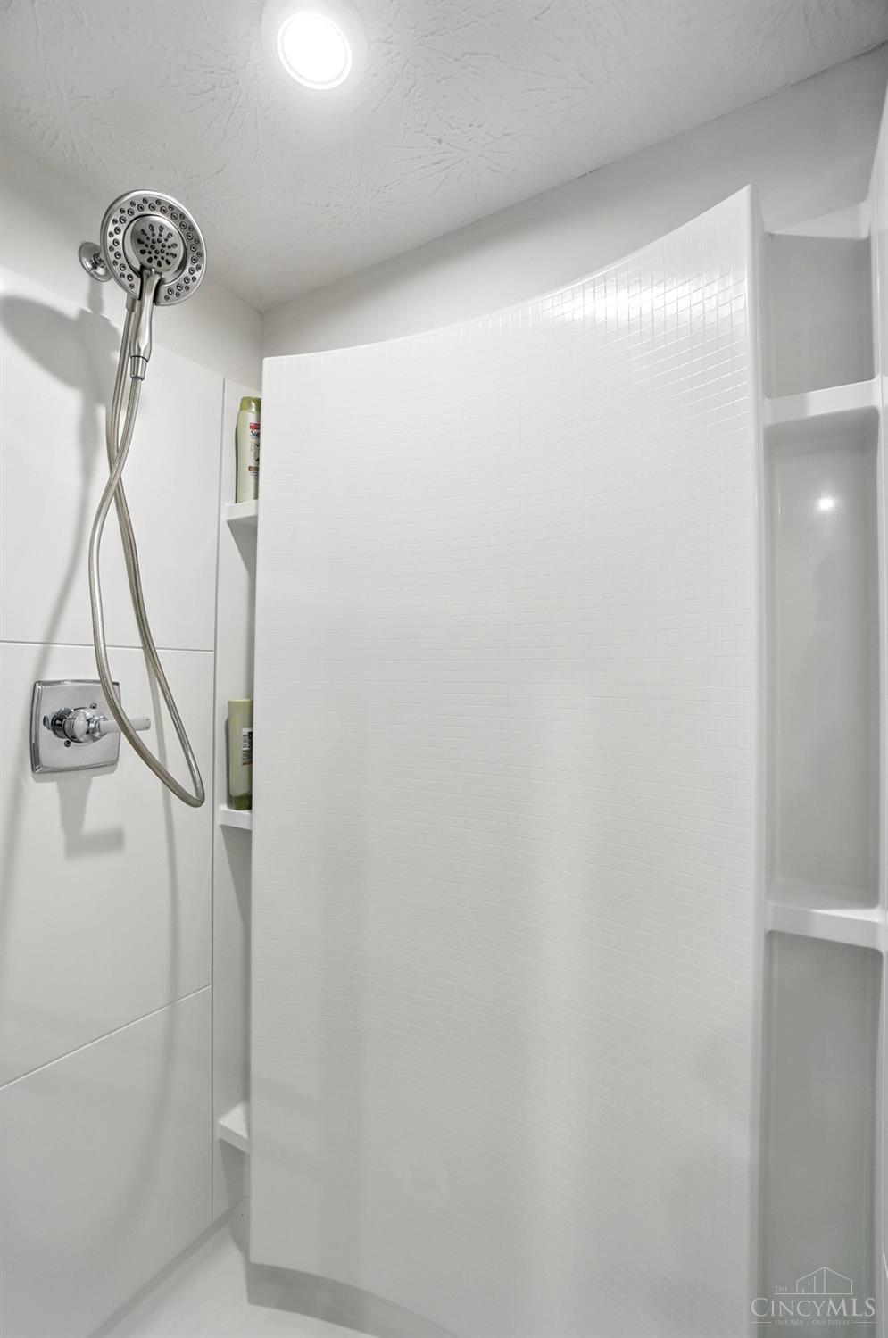 Union Twp, Ohio 45065, United States, 4 Bedrooms Bedrooms, ,4 BathroomsBathrooms,Residential,Active,174737