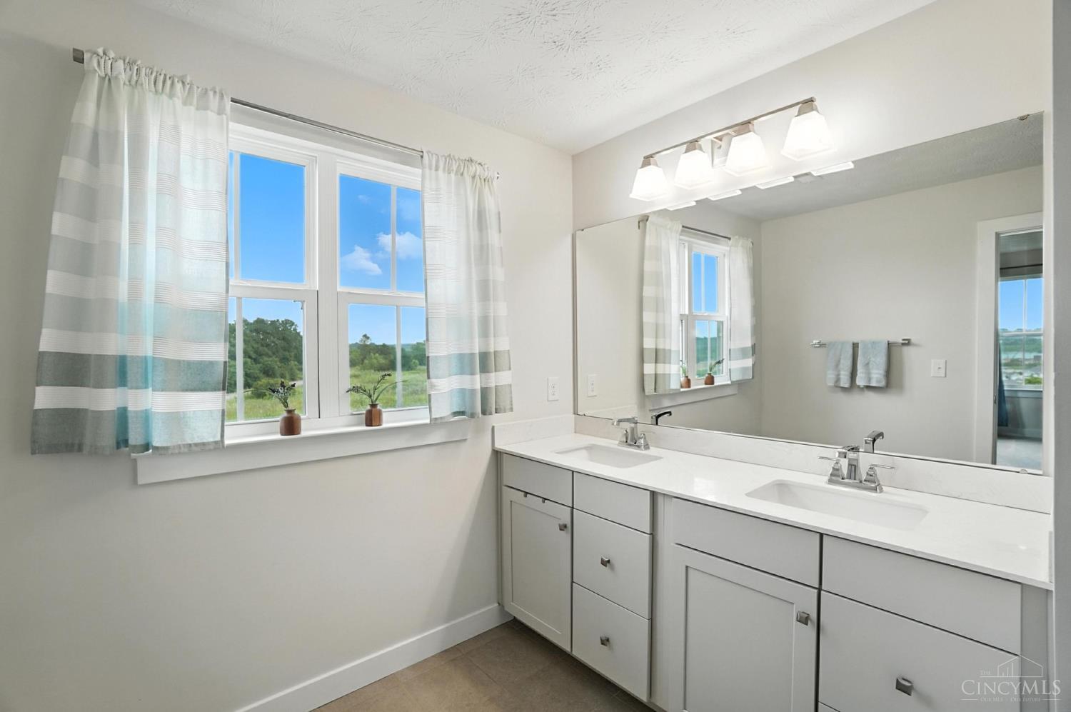 Union Twp, Ohio 45065, United States, 4 Bedrooms Bedrooms, ,4 BathroomsBathrooms,Residential,Active,174737