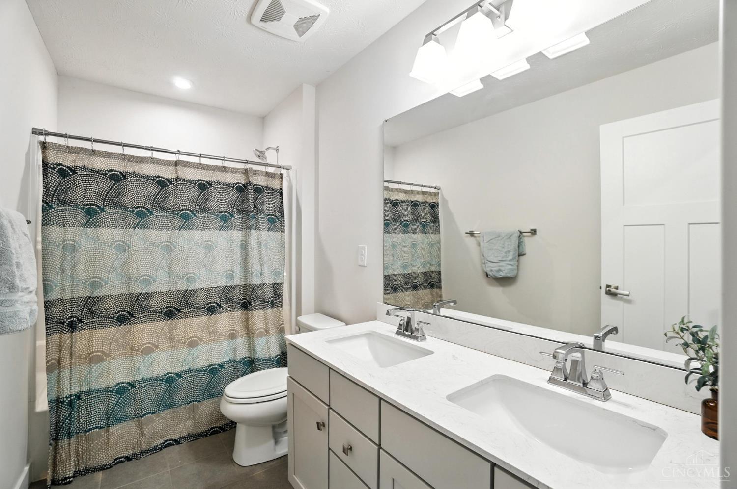 Union Twp, Ohio 45065, United States, 4 Bedrooms Bedrooms, ,4 BathroomsBathrooms,Residential,Active,174737