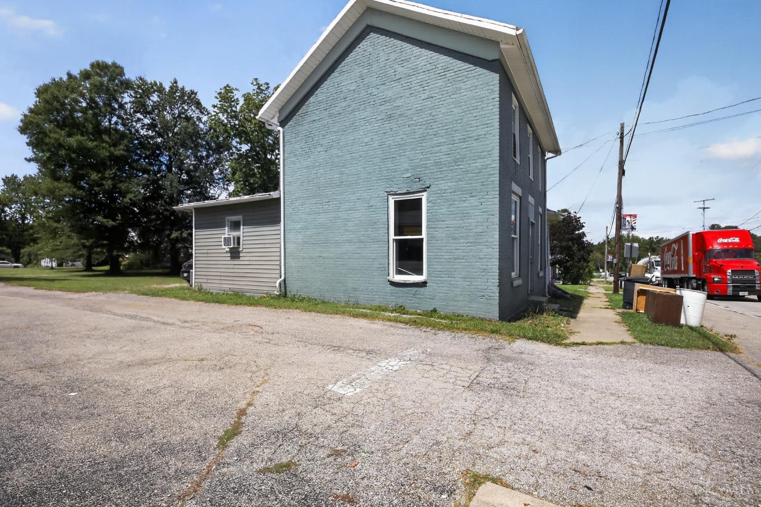 125 N Main