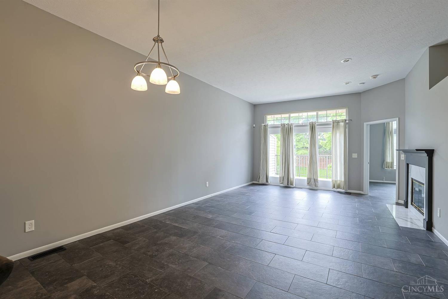 3832 Enterprise Circle