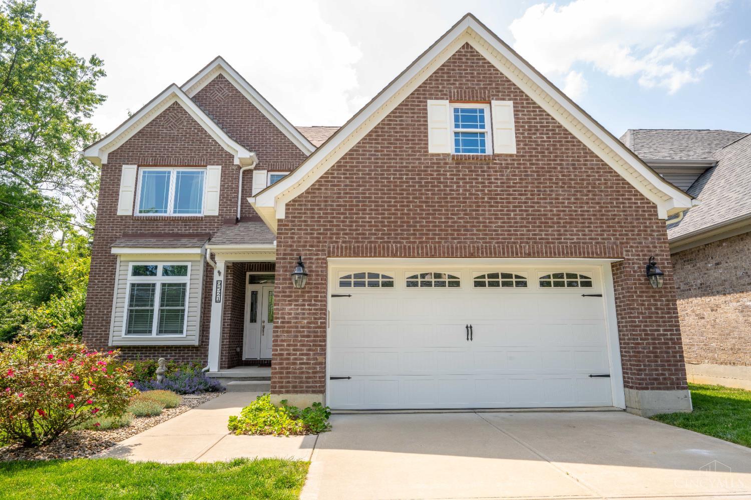 9521 Conklin Avenue, Blue Ash, Ohio image 2