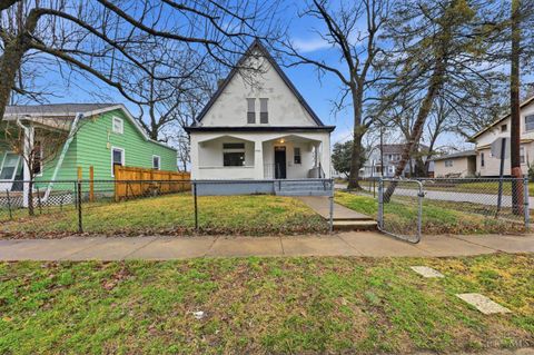 Photo of 4700 Ward Street, Cincinnati, OH 45227 (MLS # 1870882)