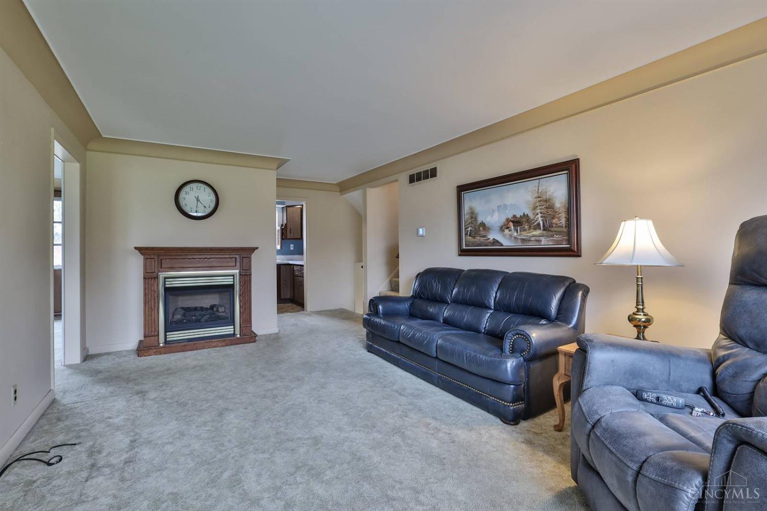 708 Danvers Drive, Forest Park, Ohio image 7