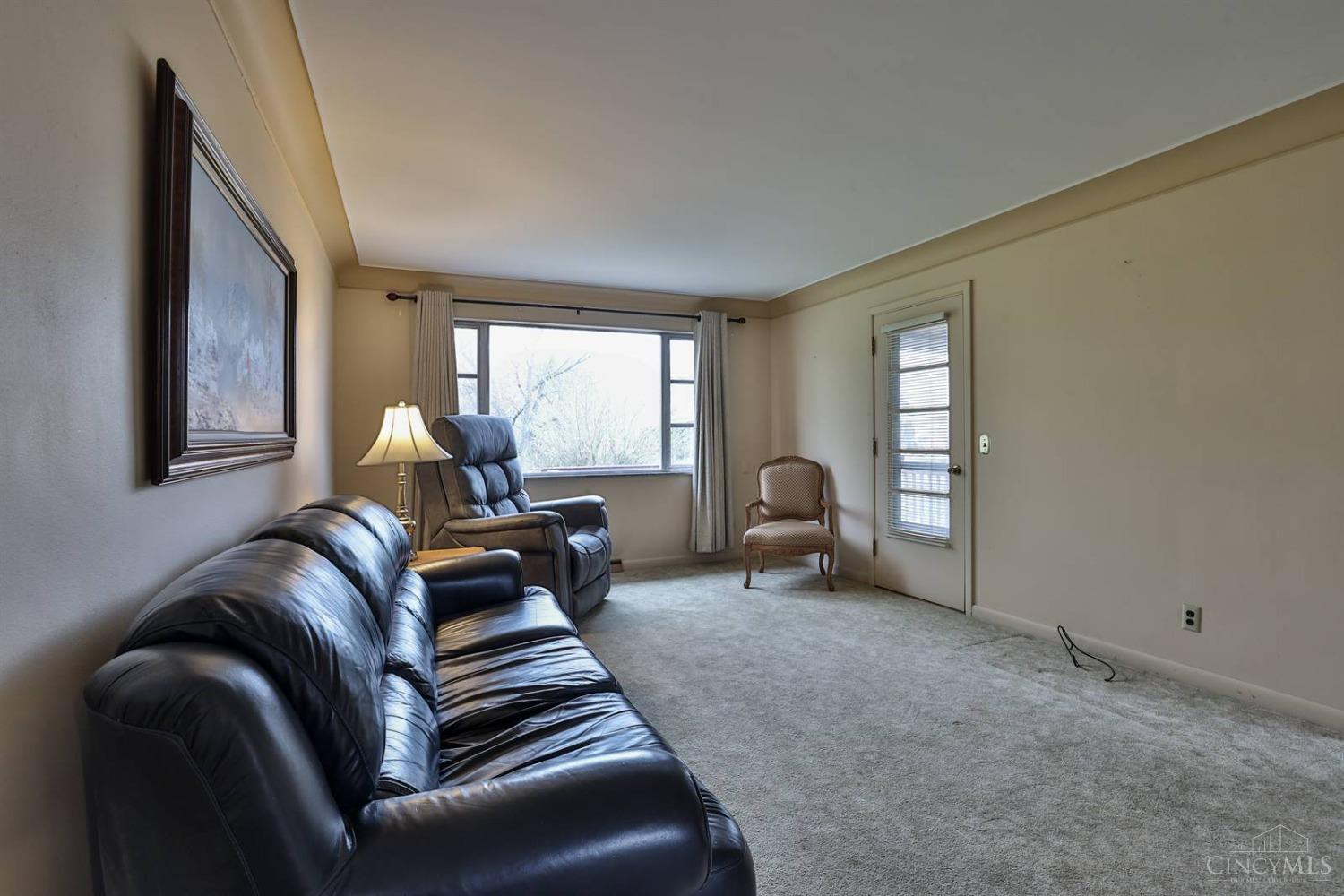 708 Danvers Drive, Forest Park, Ohio image 8