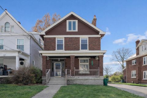 Photo of 4261 W Eighth Street, Cincinnati, OH 45205 (MLS # 1866909)