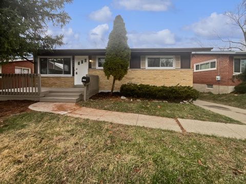 Photo of 8265 Haskell Drive, Colerain Township, OH 45239 (MLS # 1863559)