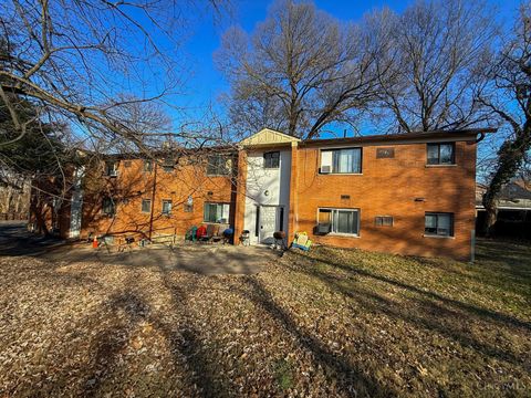 Apartment For Sale - 2537 Lysle Lane<br/> Cincinnati, OH 45212