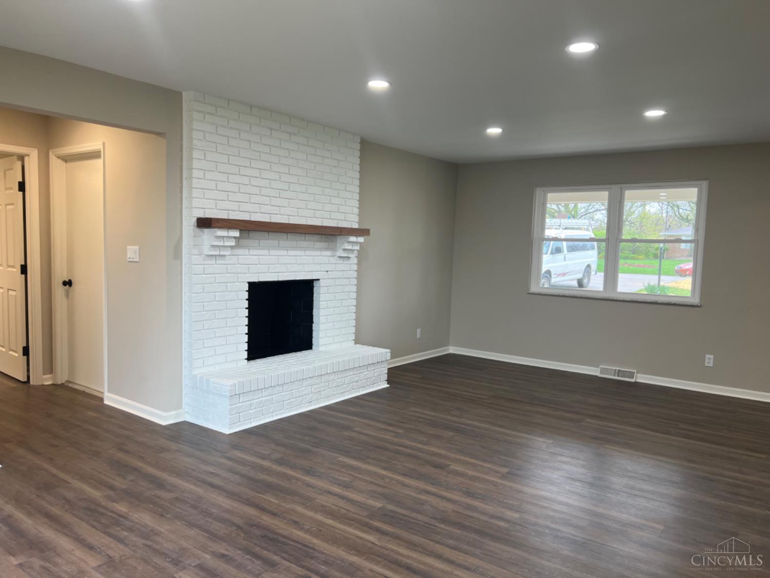 6404 Springmyer Drive, Green Township, Ohio image 28