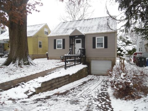 Photo of 6427 Mayflower Avenue, Golf Manor, OH 45237 (MLS # 1863261)