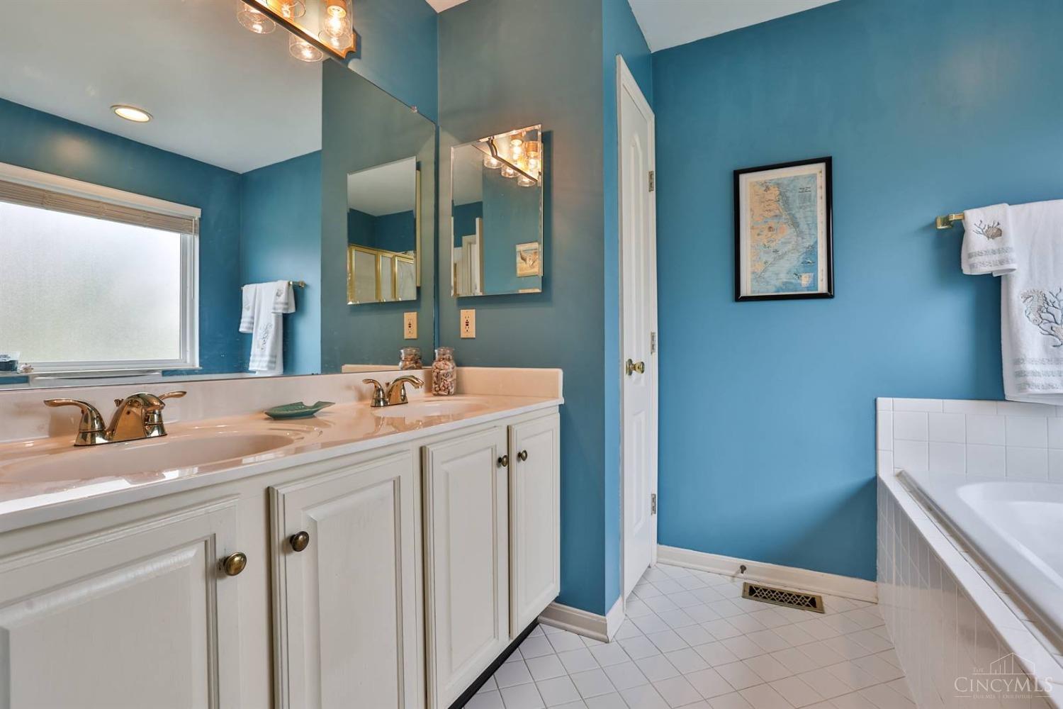 12034 Diamondview Drive, Cincinnati, Ohio image 18