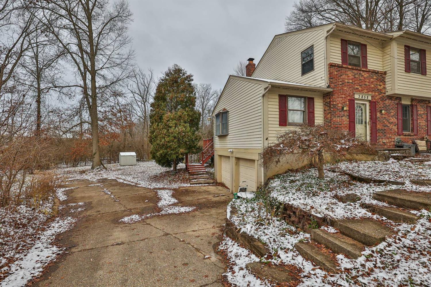 3858 Heritage Oaks Drive