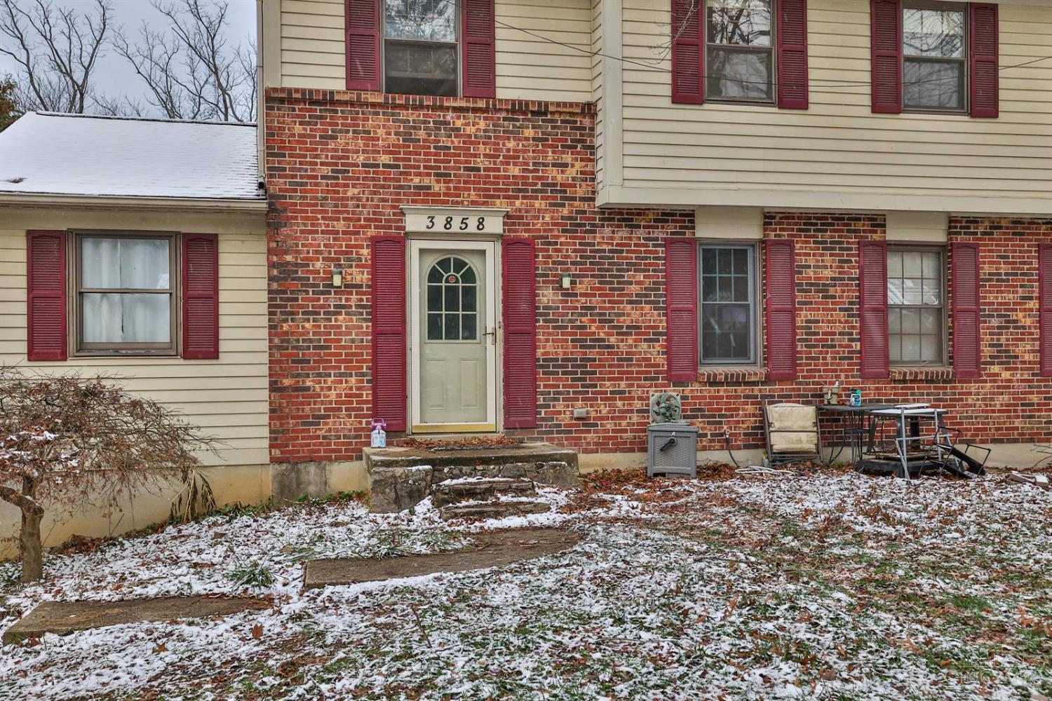 3858 Heritage Oaks Drive