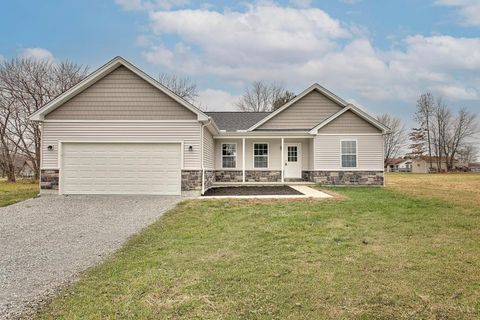 Photo of 120 Cheyenne Drive, Franklin Township, OH 45171 (MLS # 1863444)