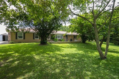 Photo of 902 N Bickett Road, Xenia Township, OH 45385 (MLS # 1850500)