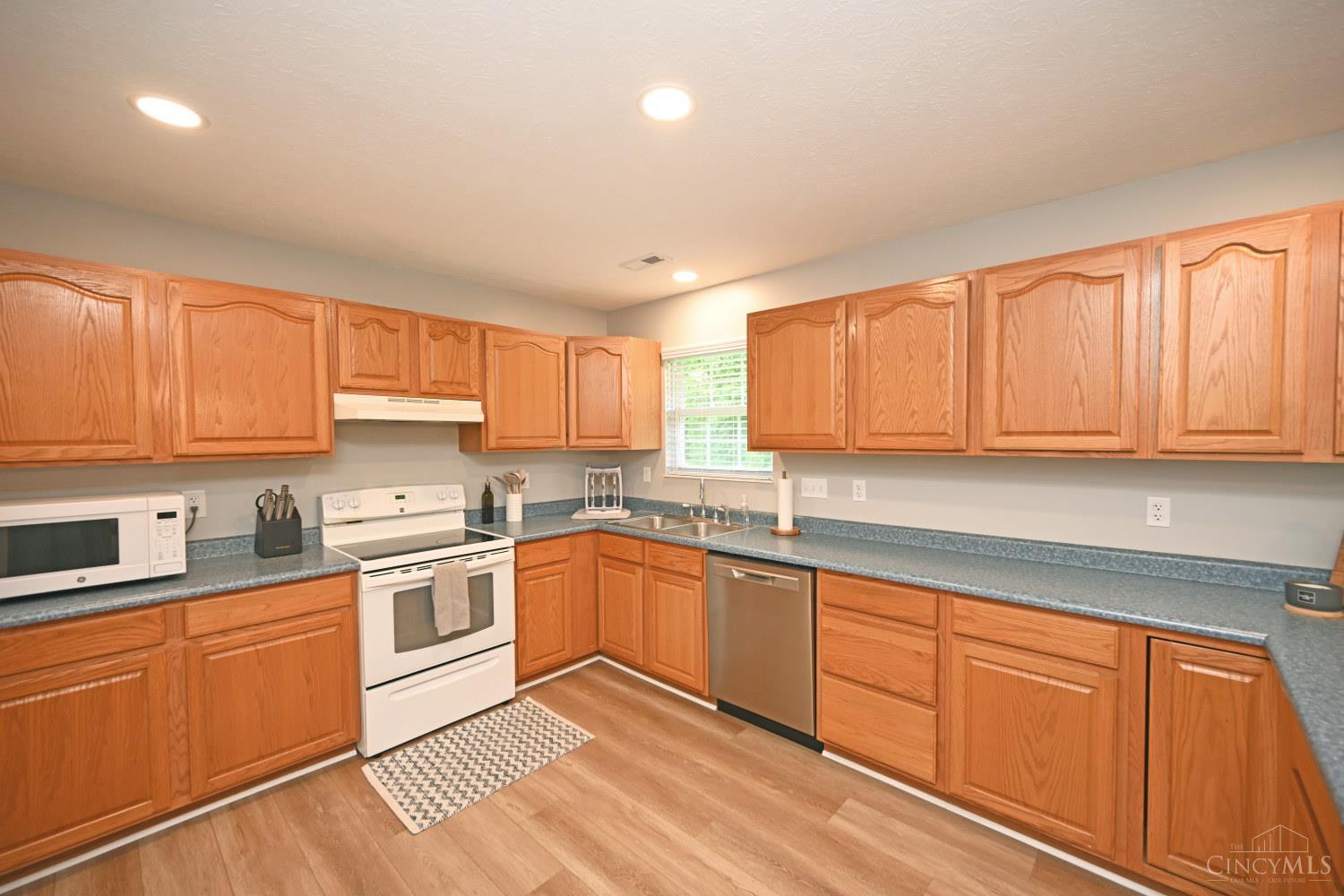 3481 E Lakeview Drive, Pierce Twp, Ohio image 17