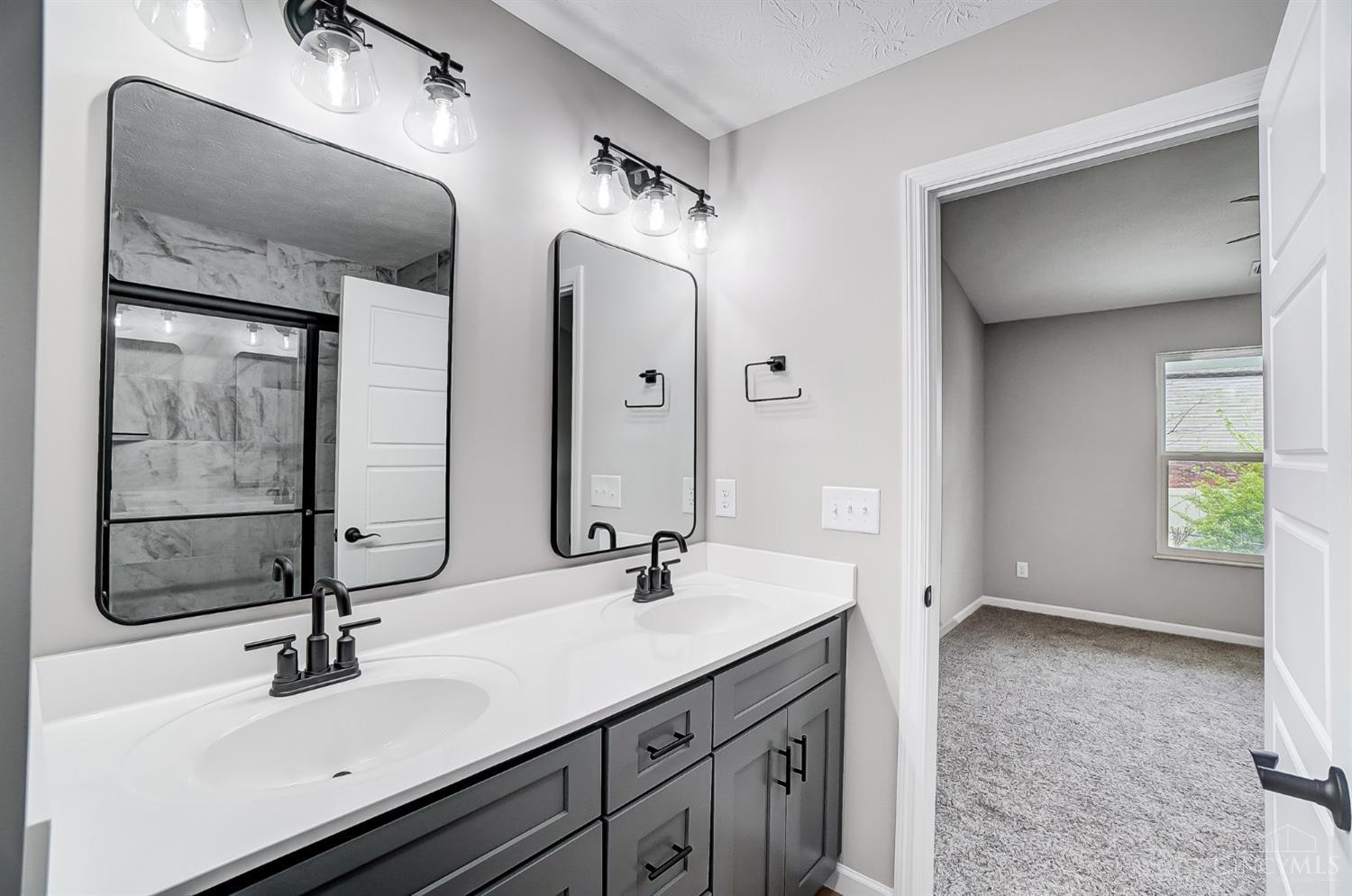 2061 Pine Forest Drive, Miamisburg, Ohio image 13