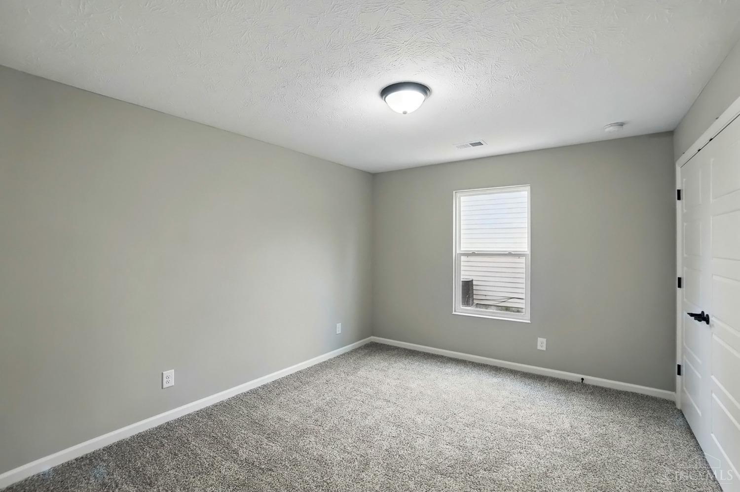 2061 Pine Forest Drive, Miamisburg, Ohio image 18