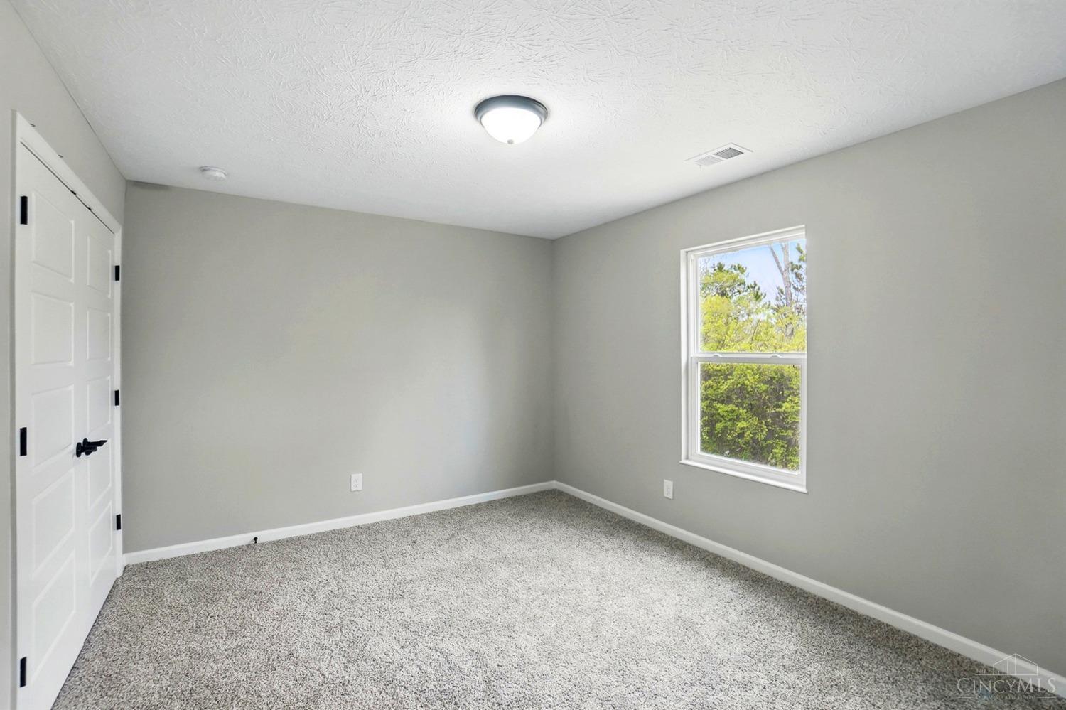 2061 Pine Forest Drive, Miamisburg, Ohio image 22
